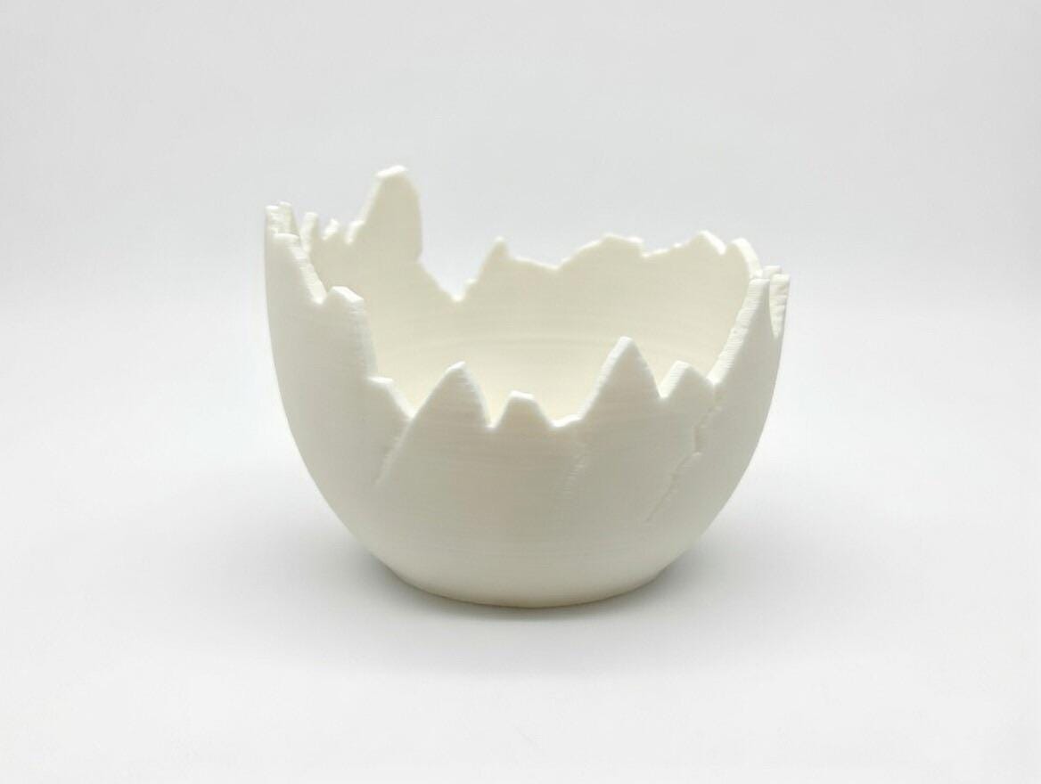3D Printed Cracked Egg Planter – Modern Shell Bowl, Desk Organizer Tray